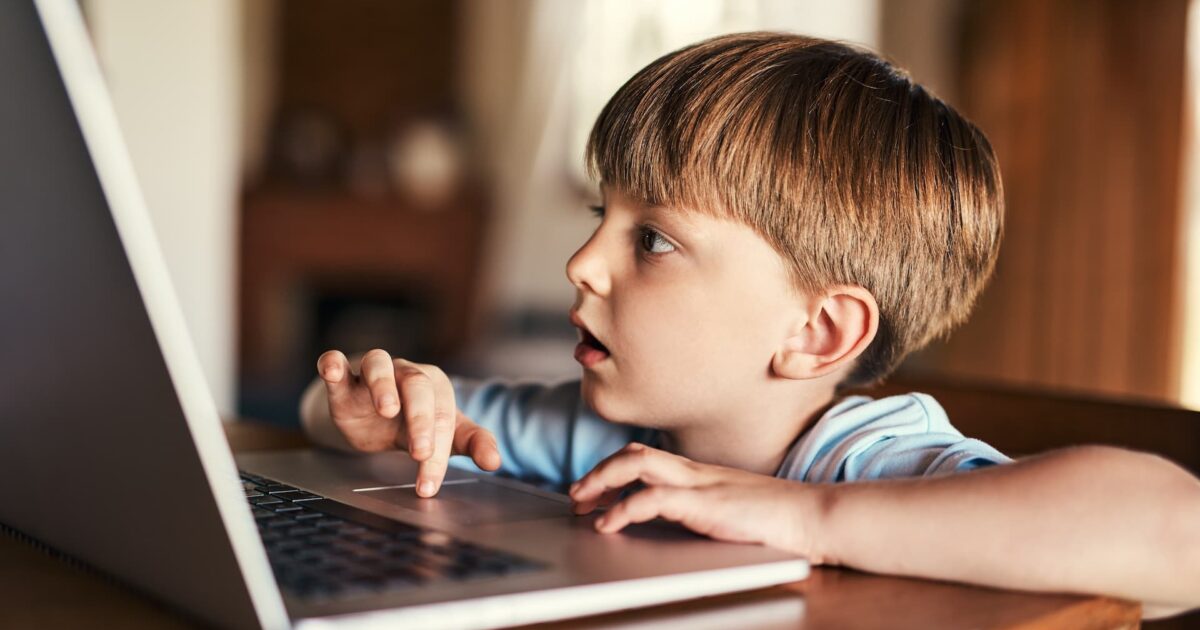 Picture While Using Internet Complete Guide to Internet Filters for Families: Blocking Harmful…